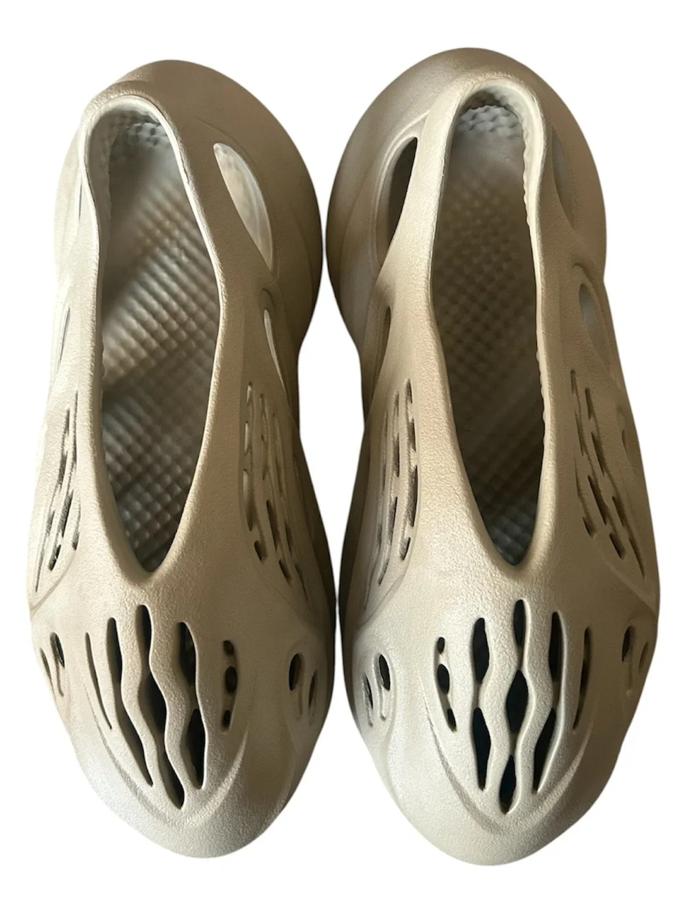 Yeezy Foam Runner Clog in Khaki Tan - Picture 5 of 5